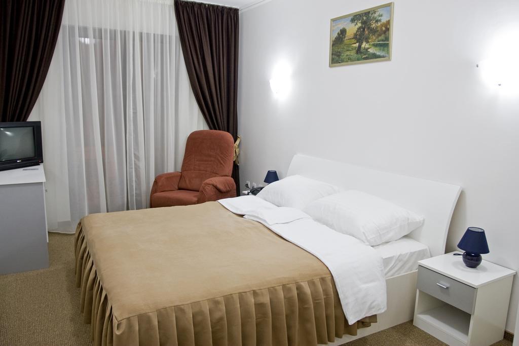 Rhc Royal Hotel ออราแด ภายนอก รูปภาพ