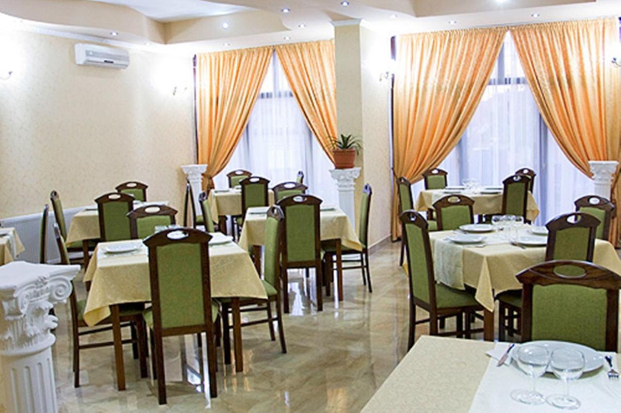 Rhc Royal Hotel ออราแด ภายนอก รูปภาพ