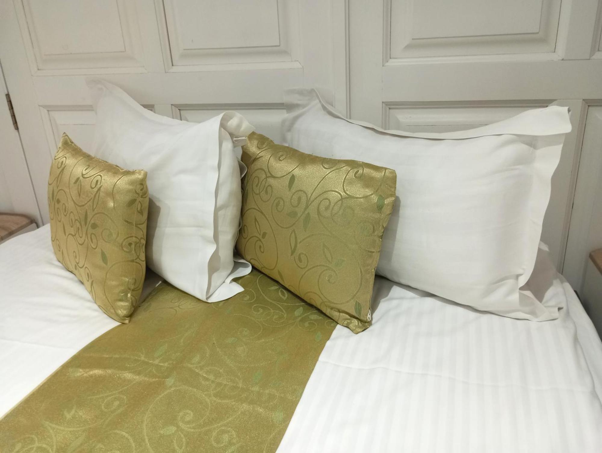 Rhc Royal Hotel ออราแด ภายนอก รูปภาพ