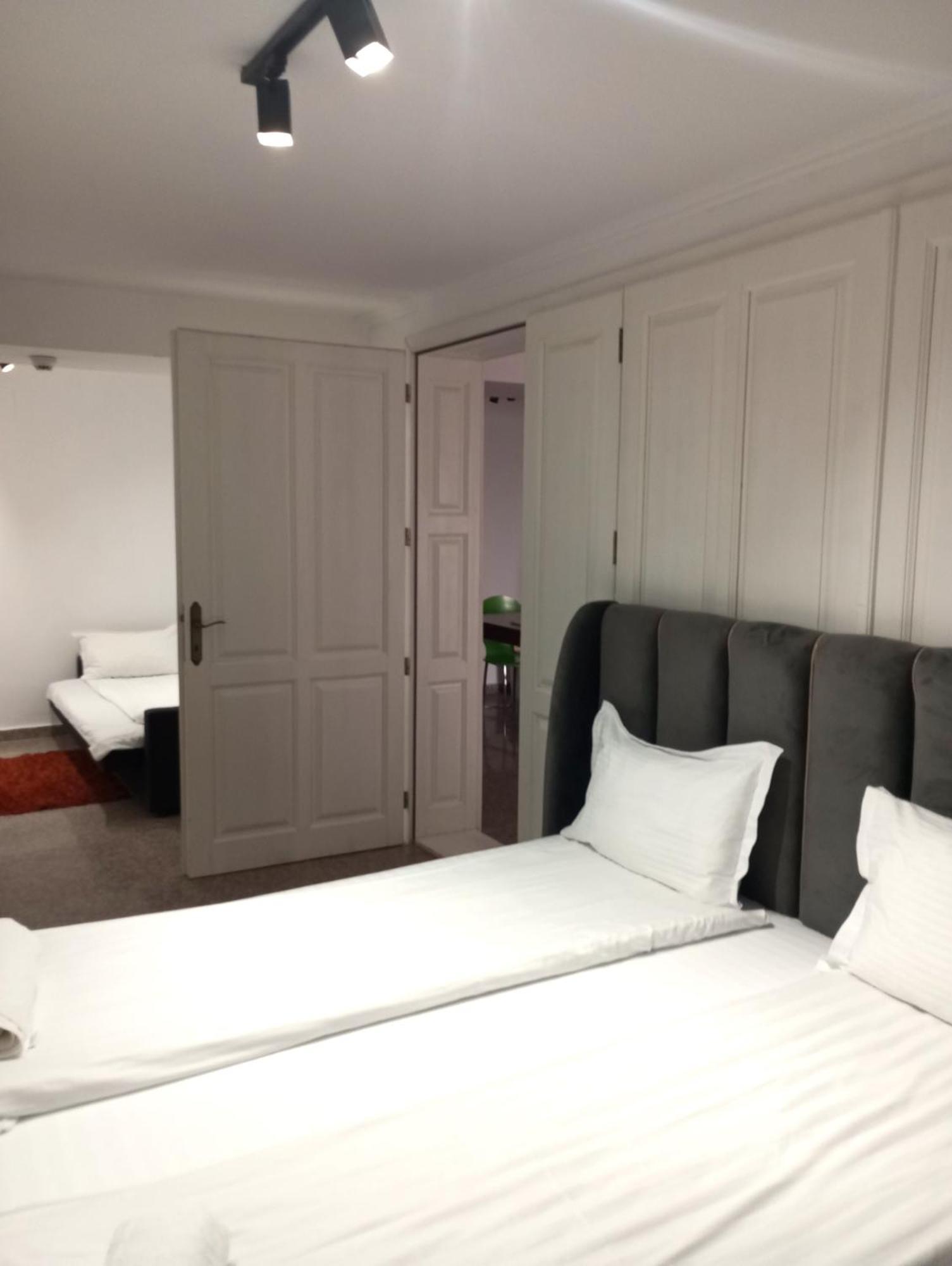 Rhc Royal Hotel ออราแด ภายนอก รูปภาพ