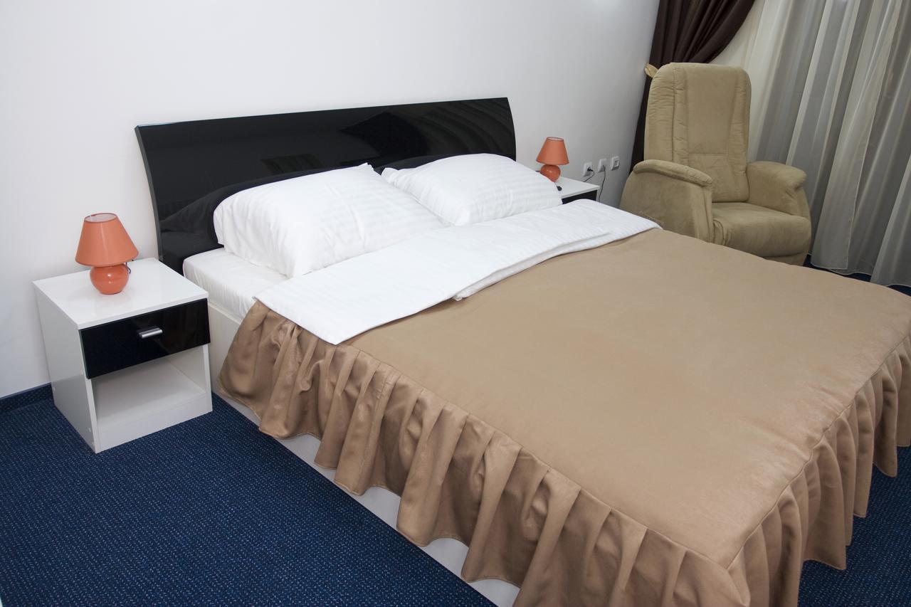 Rhc Royal Hotel ออราแด ห้อง รูปภาพ